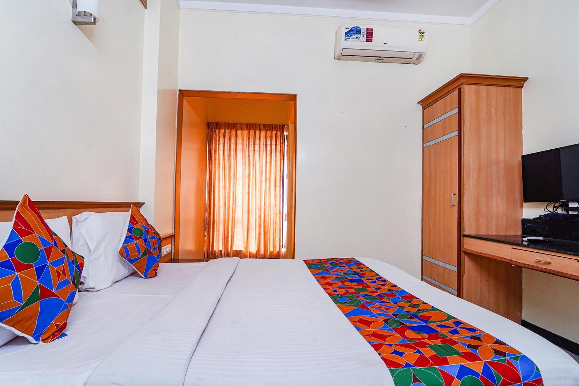 Hotel ESS Paradise Coimbatore Exterior foto
